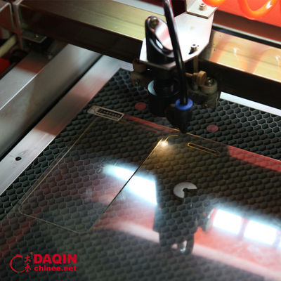 ビニールステッカー製造業向け8KGスクリーンプロテクターカッターマシン