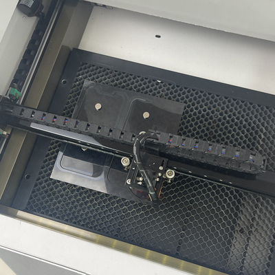 モバイルディスプレイ用C188ペットスクリーンプロテクターレーザー切断機