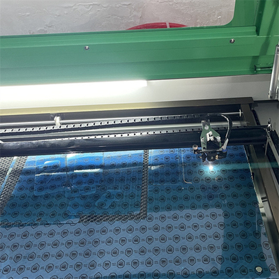 DAQIN 40x100cm CO2レーザーチューブ彫刻と切断機 高精度